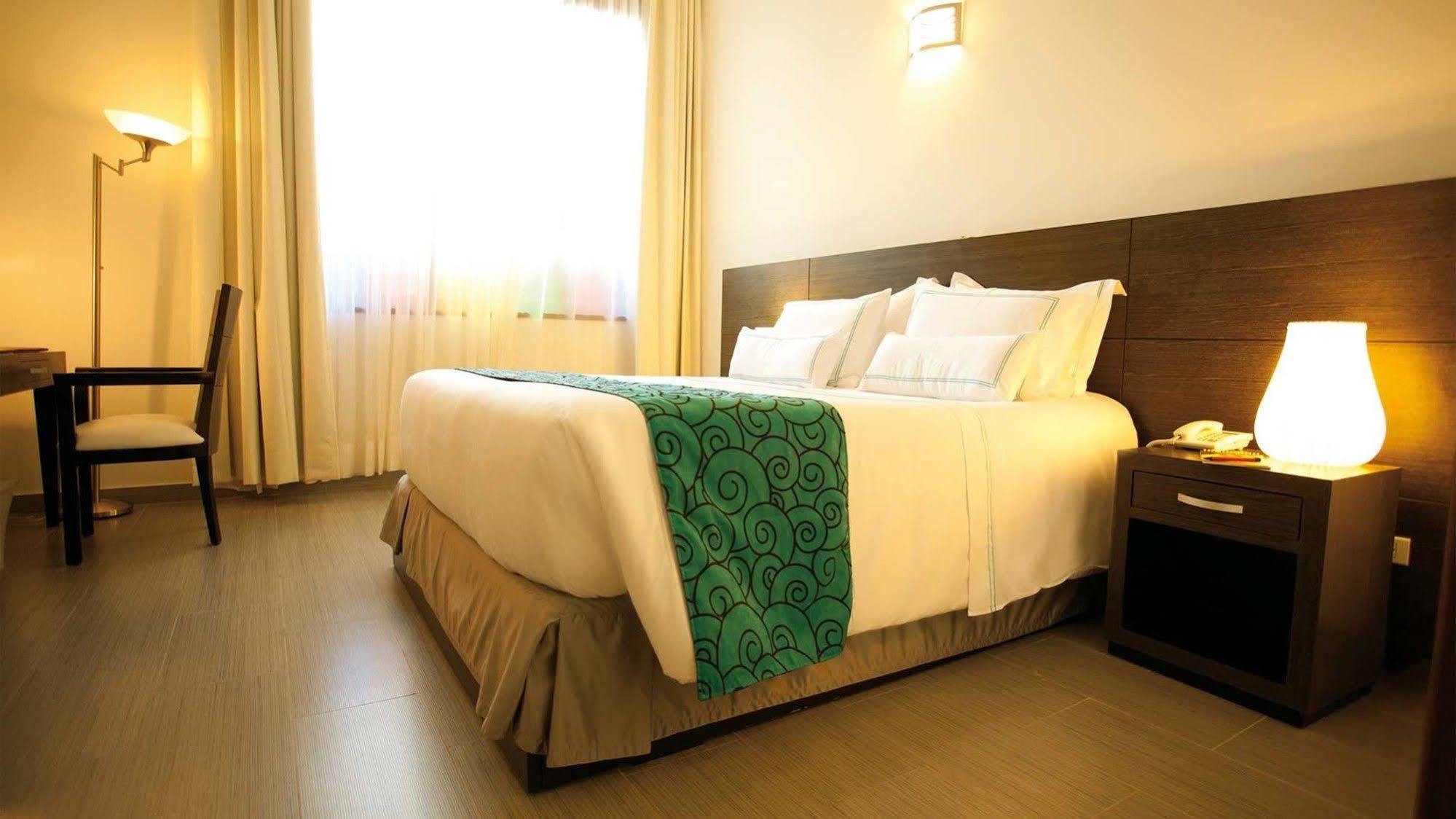 Hotel Union จีราร์ดอท ภายนอก รูปภาพ