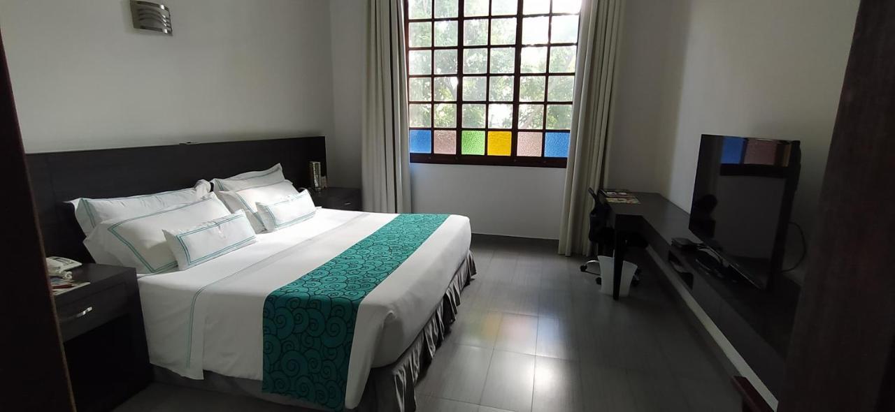 Hotel Union จีราร์ดอท ภายนอก รูปภาพ