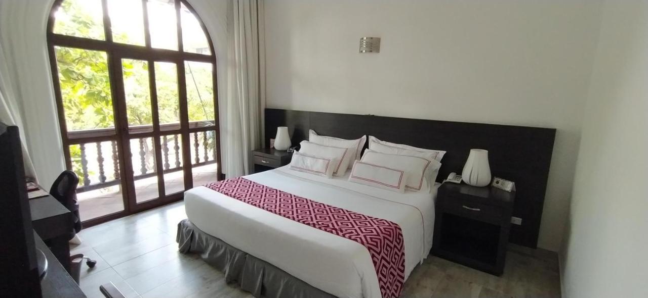 Hotel Union จีราร์ดอท ภายนอก รูปภาพ